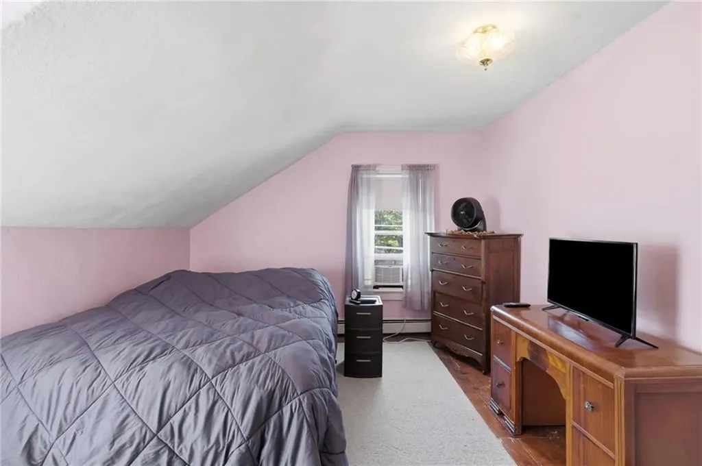 35 Woodlawn Avenue Pawtucket RI 02860
