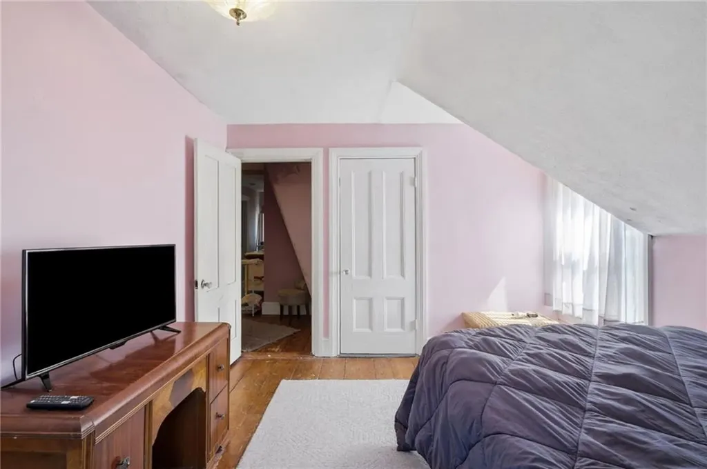 35 Woodlawn Avenue Pawtucket RI 02860