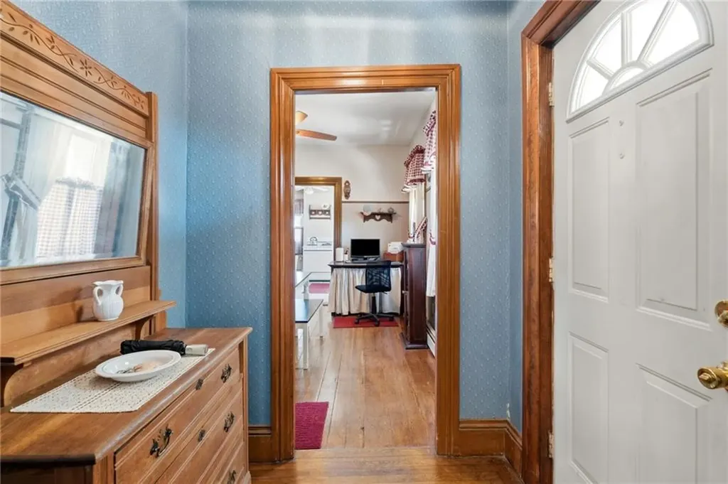 35 Woodlawn Avenue Pawtucket RI 02860