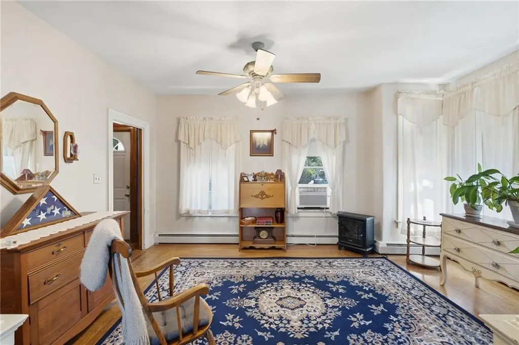 35 Woodlawn Avenue Pawtucket RI 02860
