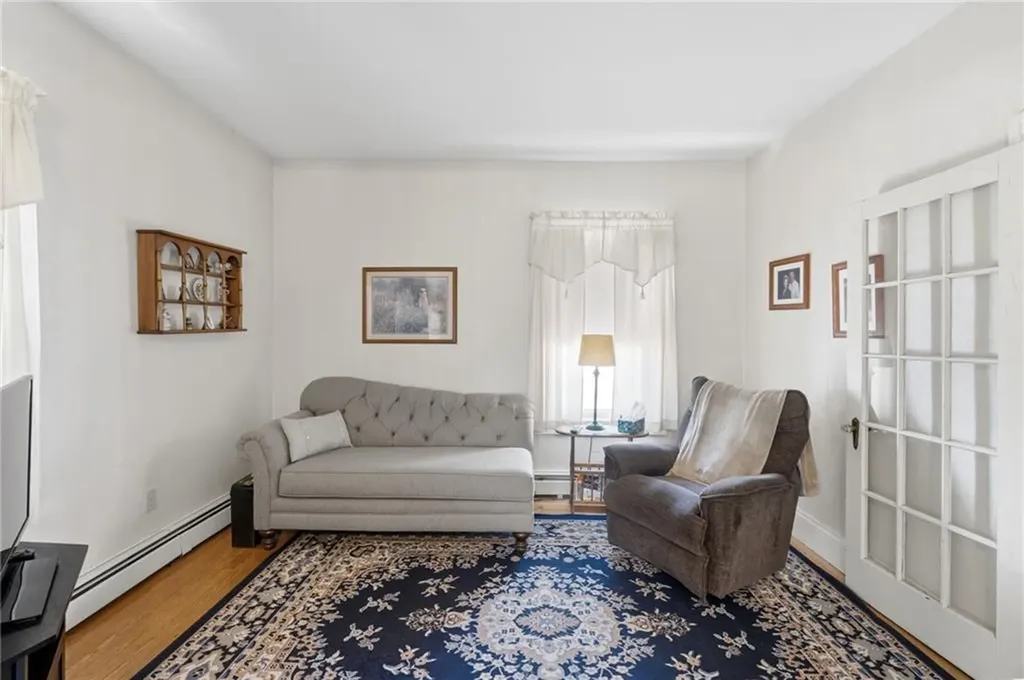 35 Woodlawn Avenue Pawtucket RI 02860