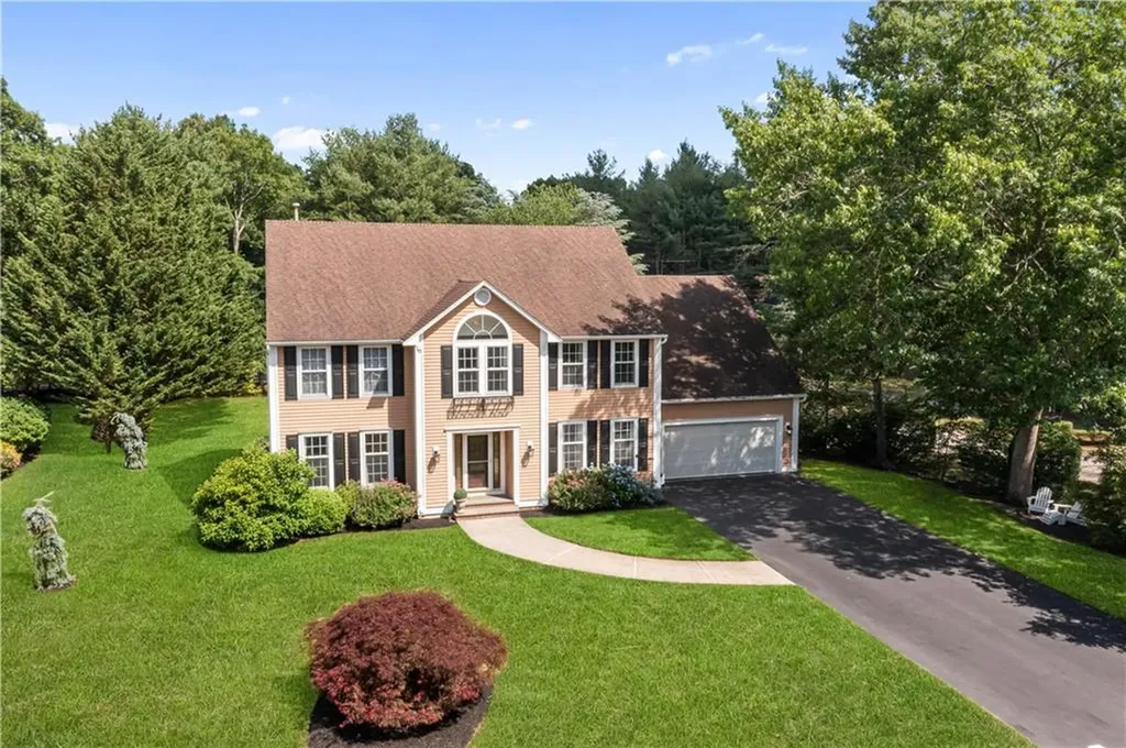 1 Mallard Cove Way Barrington RI 02806