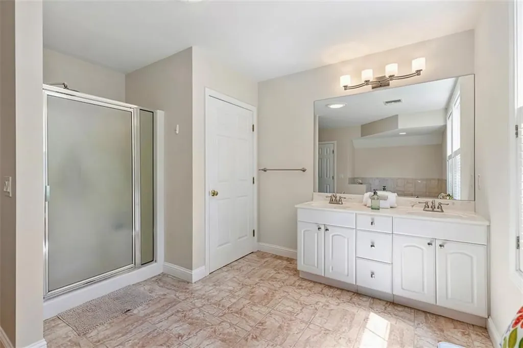 1 Mallard Cove Way Barrington RI 02806