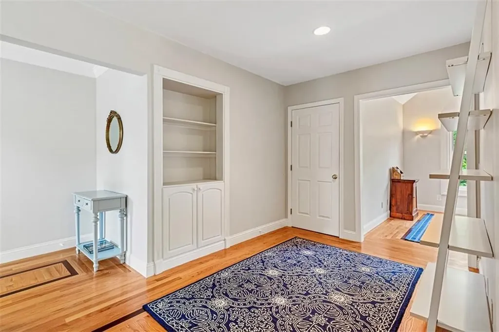 1 Mallard Cove Way Barrington RI 02806