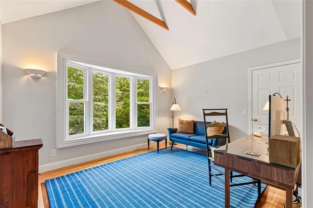 1 Mallard Cove Way Barrington RI 02806