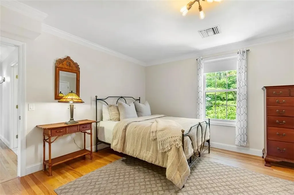 1 Mallard Cove Way Barrington RI 02806