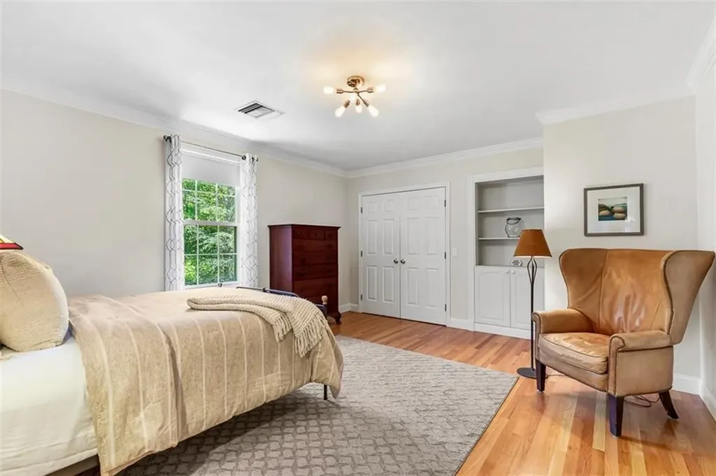 1 Mallard Cove Way Barrington RI 02806
