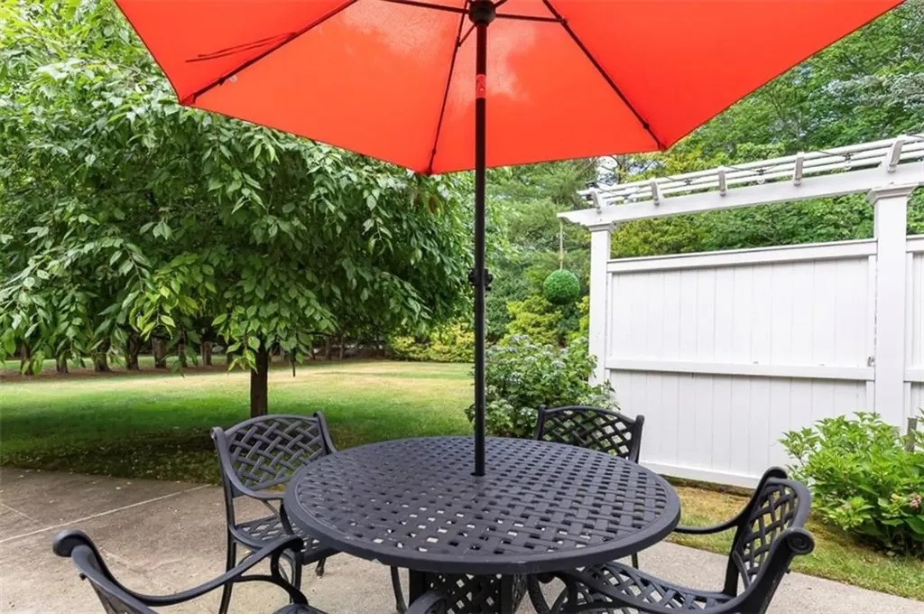 1 Mallard Cove Way Barrington RI 02806