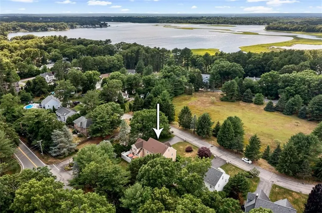 1 Mallard Cove Way Barrington RI 02806