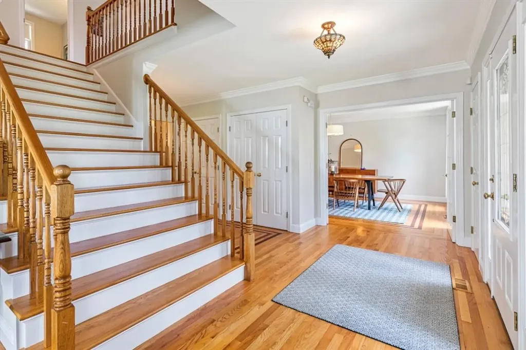 1 Mallard Cove Way Barrington RI 02806