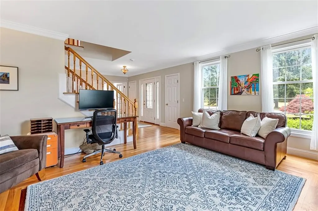 1 Mallard Cove Way Barrington RI 02806