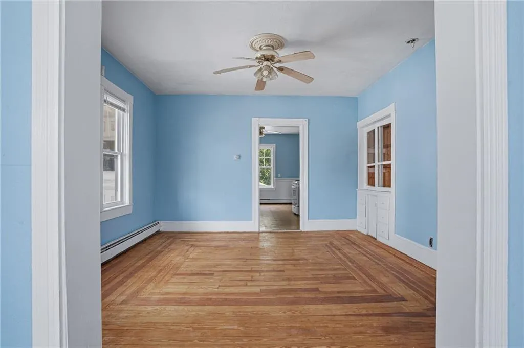 913 Social Street Woonsocket RI 02895