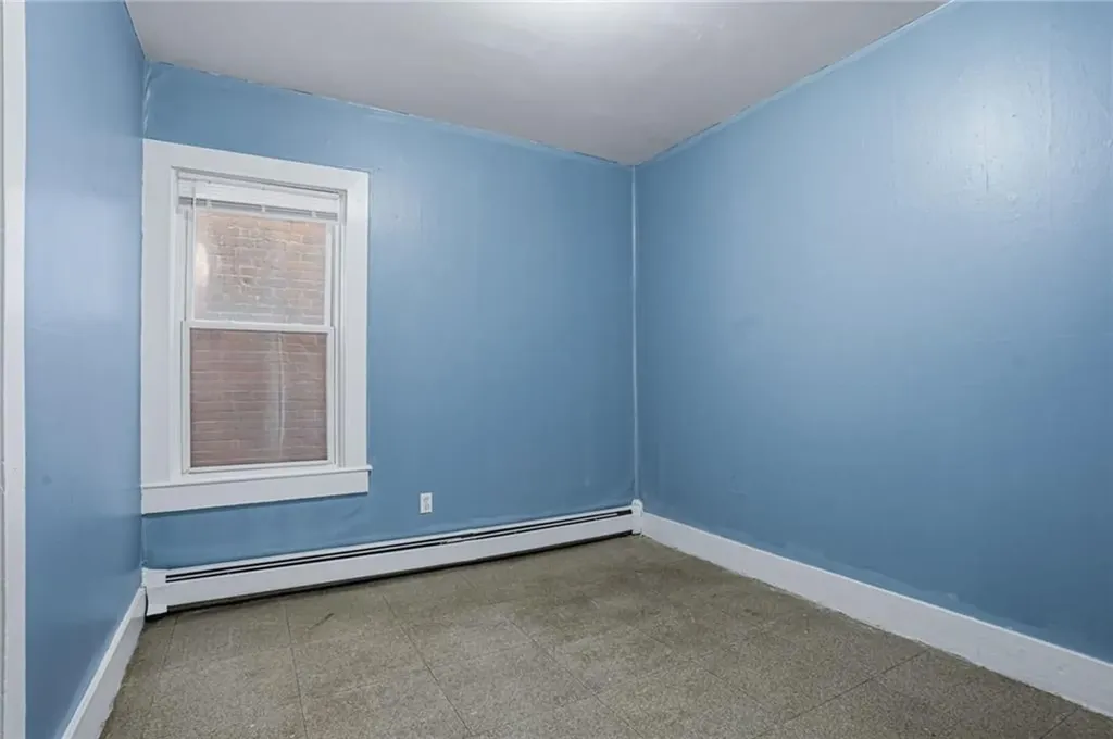 913 Social Street Woonsocket RI 02895