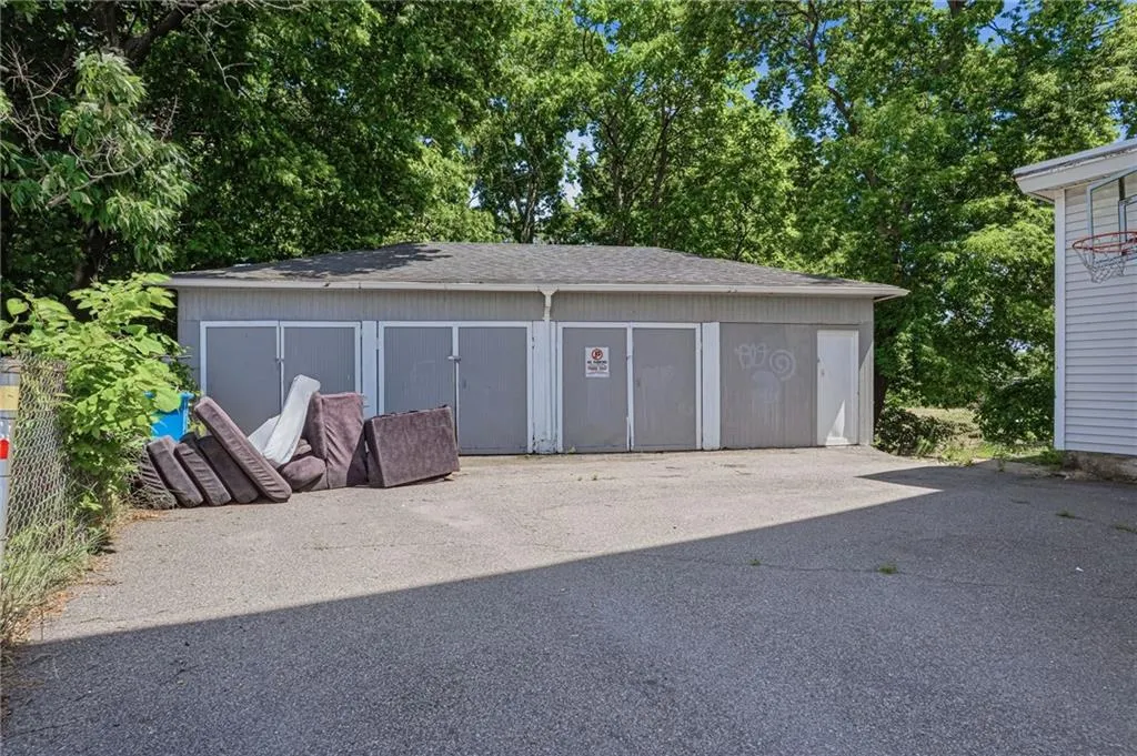913 Social Street Woonsocket RI 02895