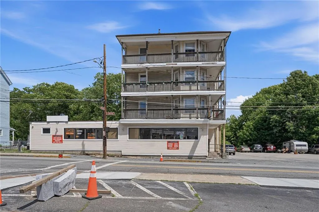937 939 Social Street Woonsocket RI 02895
