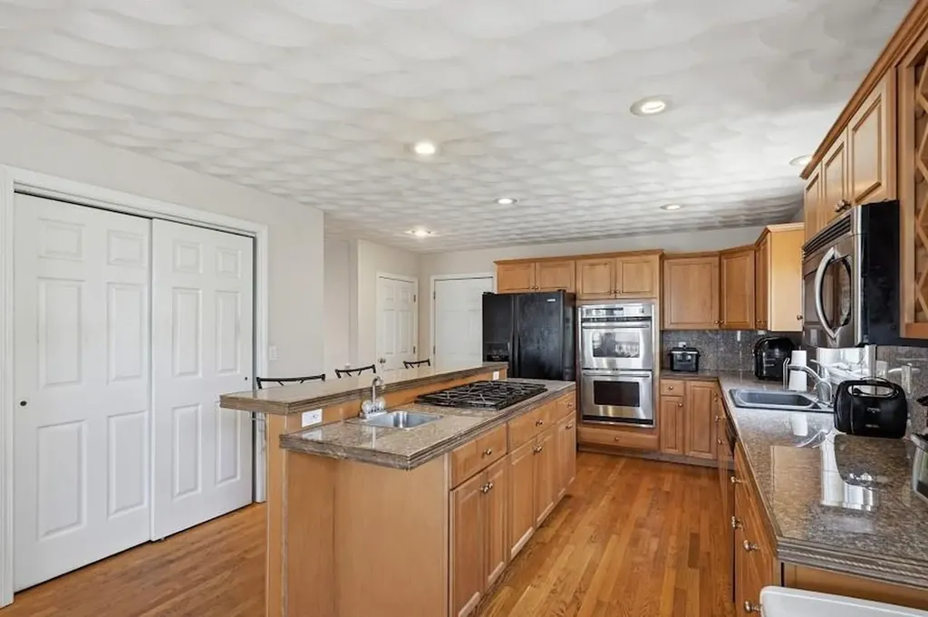 133 Sandringham Avenue Providence RI 02908
