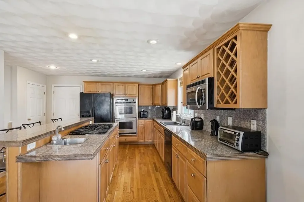 133 Sandringham Avenue Providence RI 02908