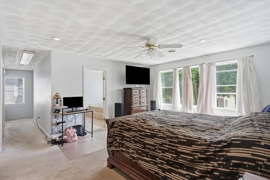 133 Sandringham Avenue Providence RI 02908