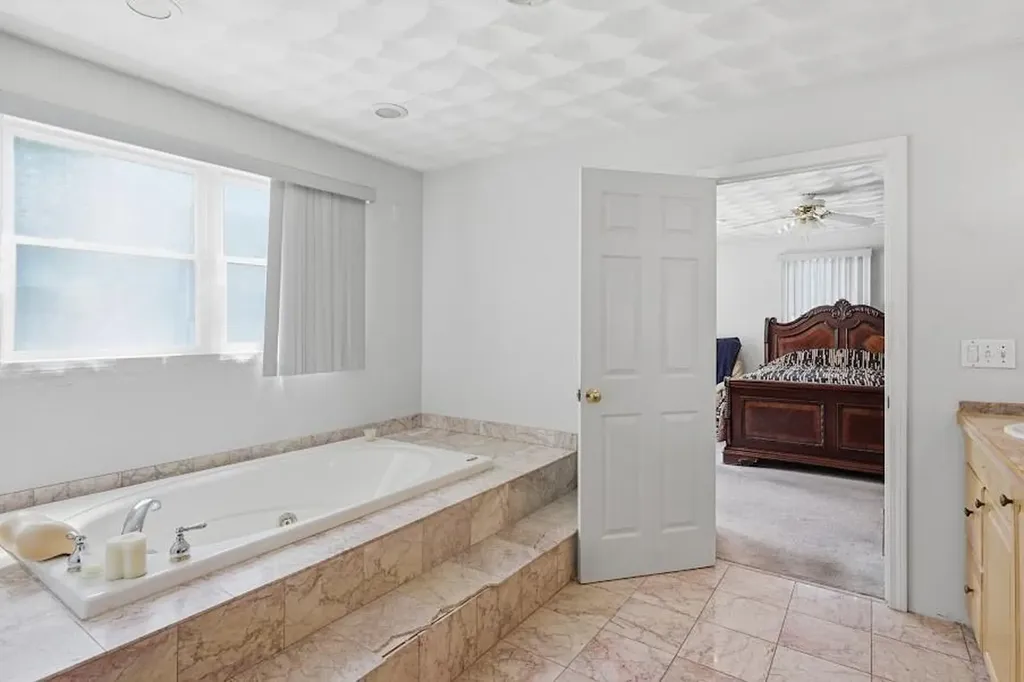 133 Sandringham Avenue Providence RI 02908