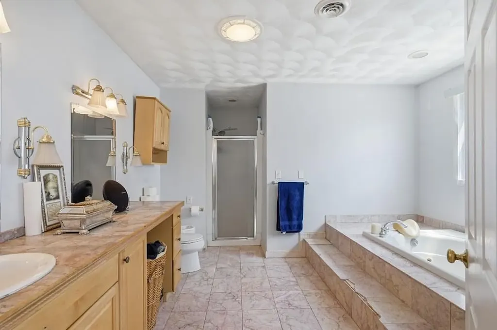 133 Sandringham Avenue Providence RI 02908