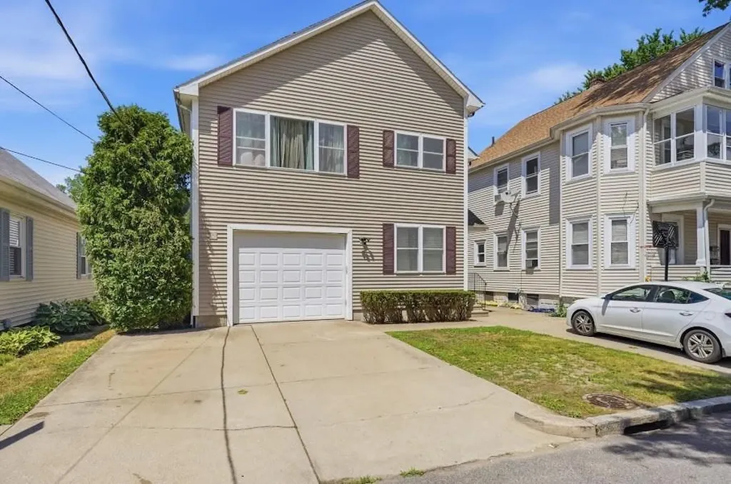 133 Sandringham Avenue Providence RI 02908