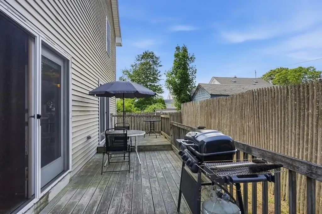 133 Sandringham Avenue Providence RI 02908