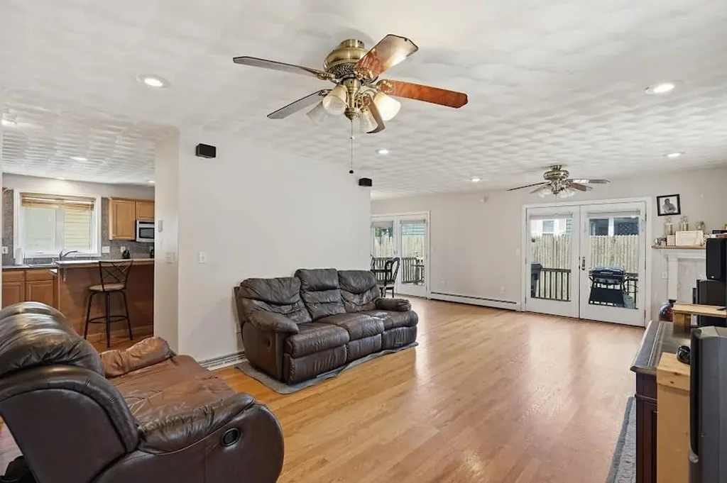 133 Sandringham Avenue Providence RI 02908