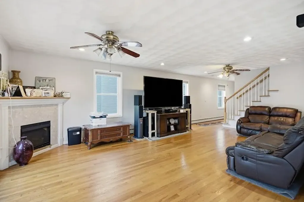 133 Sandringham Avenue Providence RI 02908