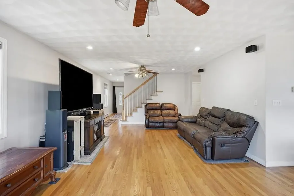 133 Sandringham Avenue Providence RI 02908