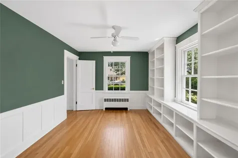 83 South Avenue Tiverton RI 02878