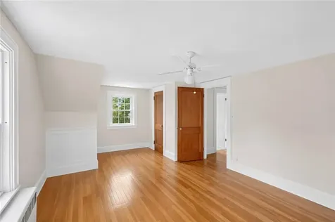 83 South Avenue Tiverton RI 02878