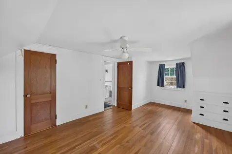 83 South Avenue Tiverton RI 02878