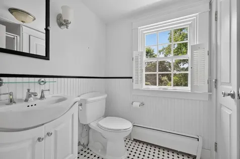 83 South Avenue Tiverton RI 02878