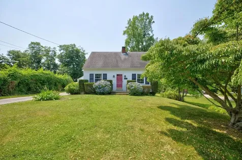 83 South Avenue Tiverton RI 02878