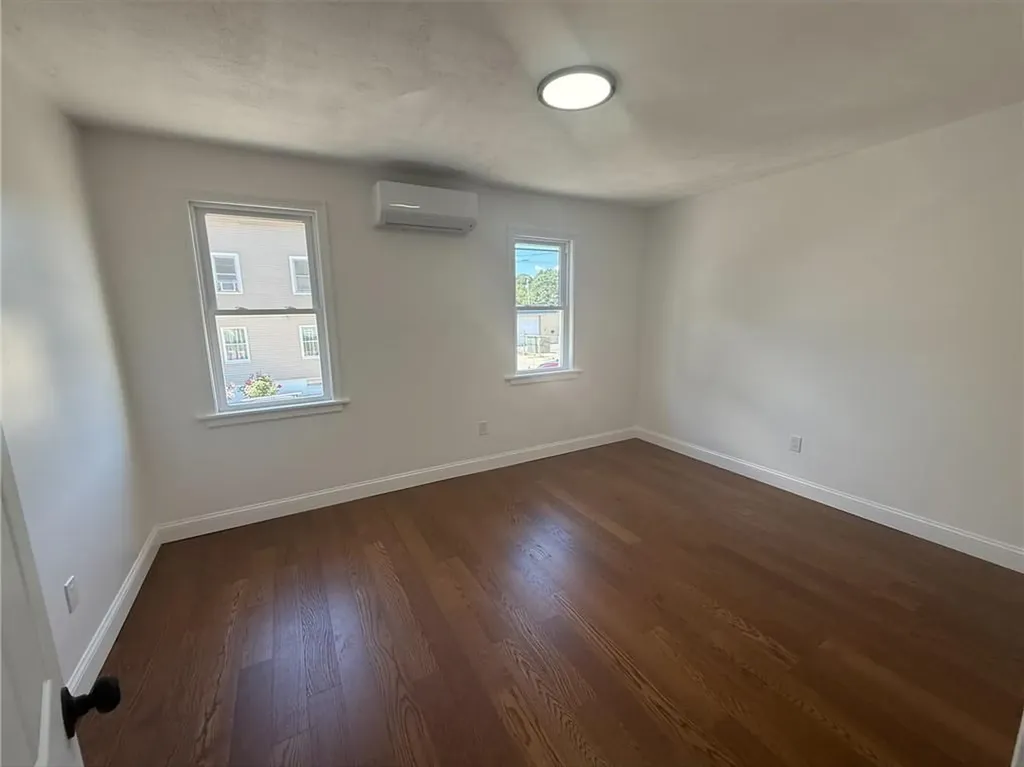 17 Middleton Street Providence RI 02909