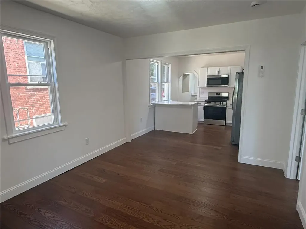 17 Middleton Street Providence RI 02909