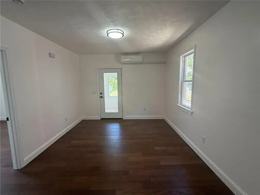 17 Middleton Street Providence RI 02909