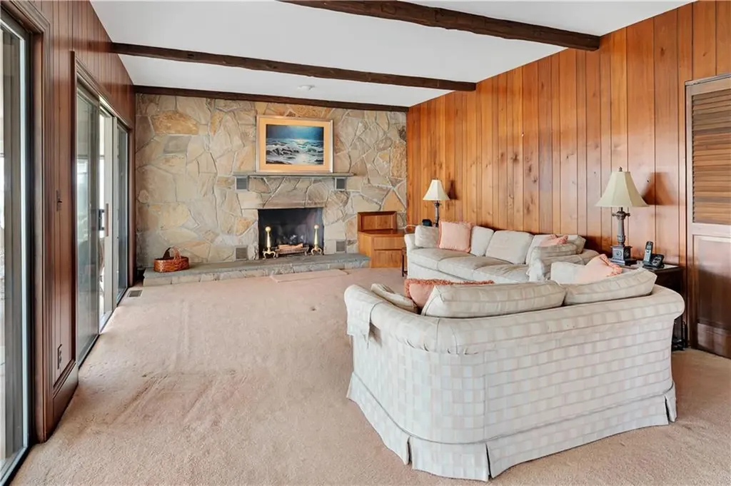 7 Jenckes Court Narragansett RI 02882