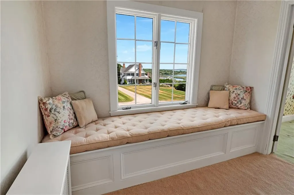 7 Jenckes Court Narragansett RI 02882