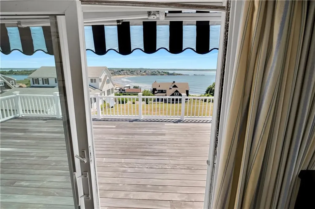 7 Jenckes Court Narragansett RI 02882