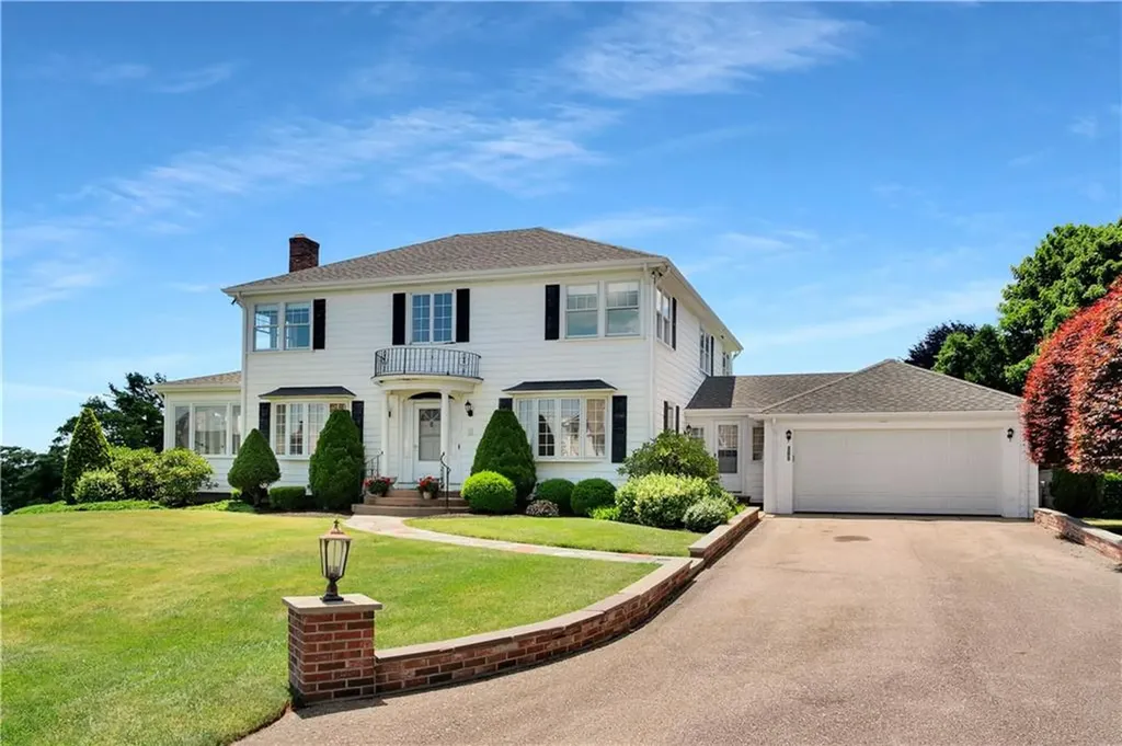 7 Jenckes Court Narragansett RI 02882