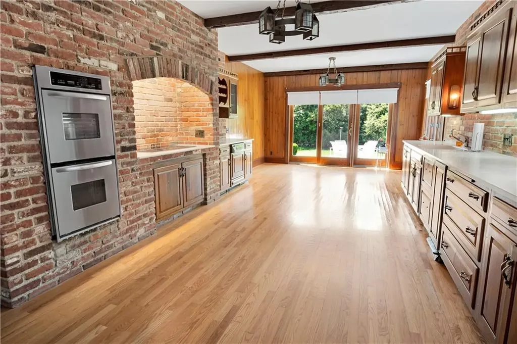 7 Jenckes Court Narragansett RI 02882