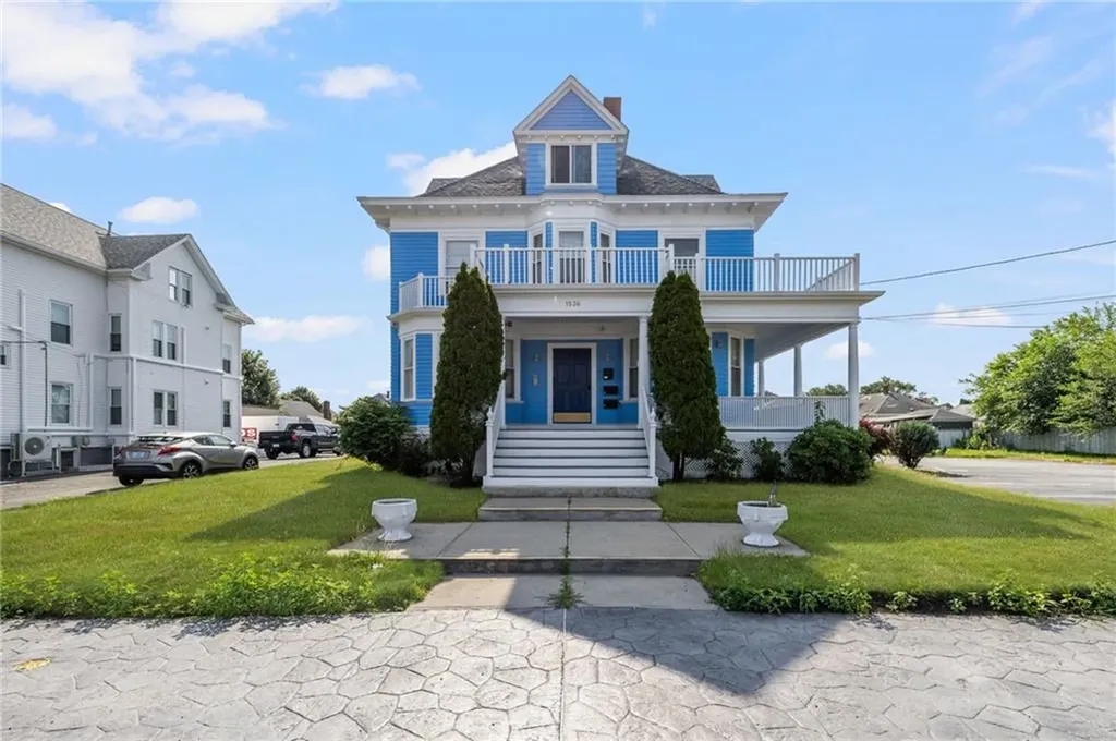 1536 Cranston Street Cranston RI 02920