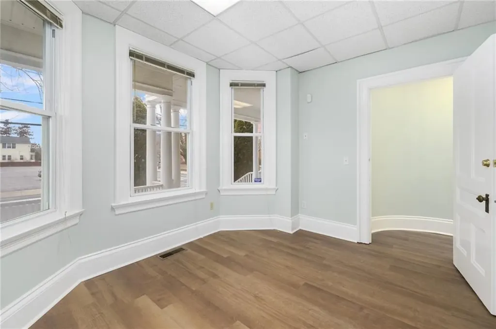 1536 Cranston Street Cranston RI 02920
