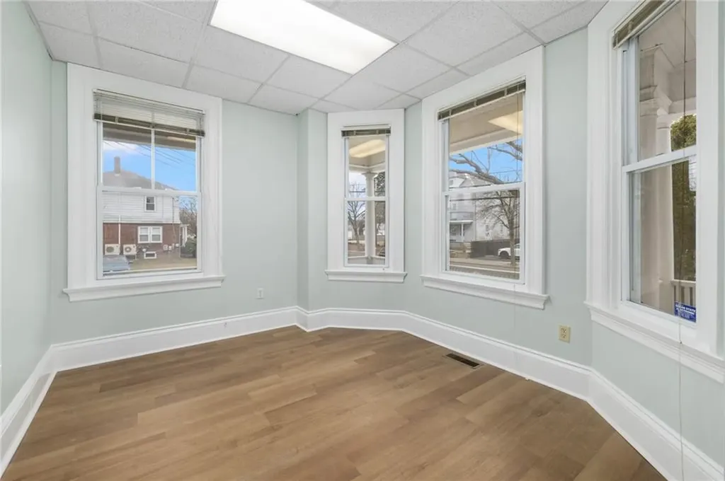 1536 Cranston Street Cranston RI 02920