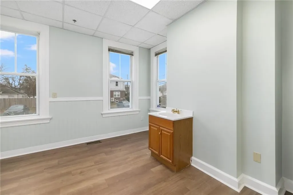 1536 Cranston Street Cranston RI 02920