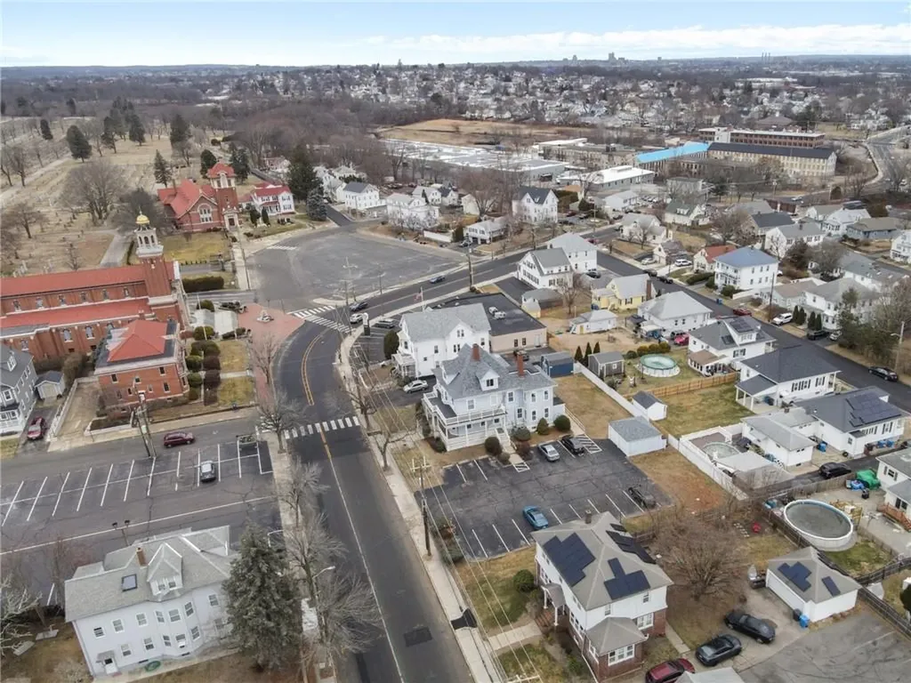 1536 Cranston Street Cranston RI 02920
