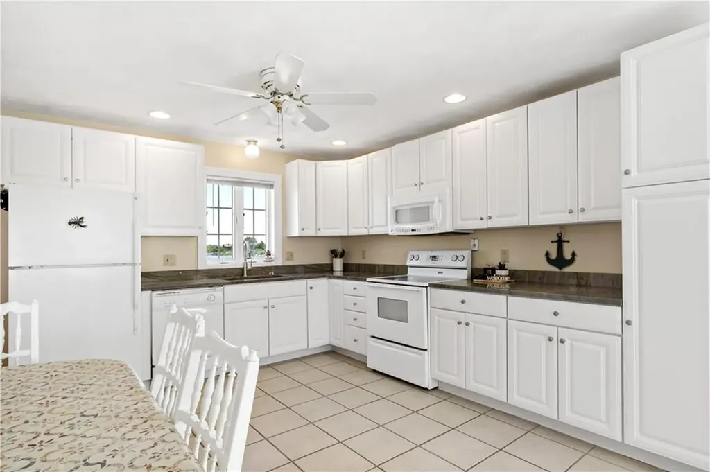 980 Matunuck Beach Road South Kingstown RI 02879