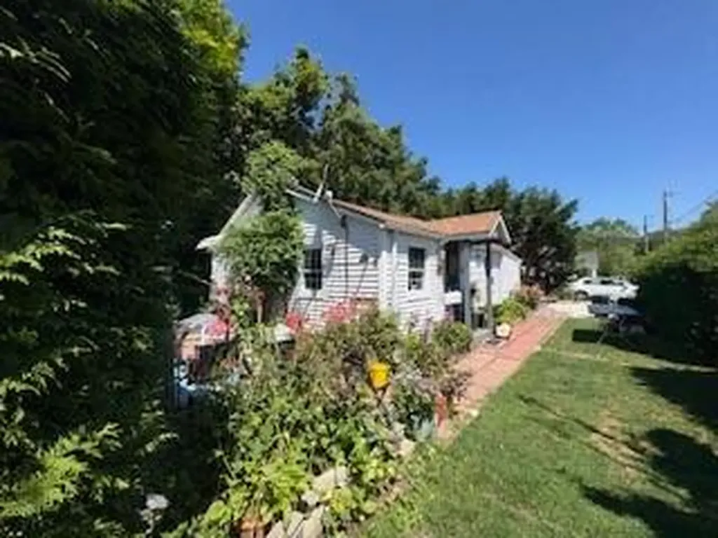 3 Fowler Street Jamestown RI 02835