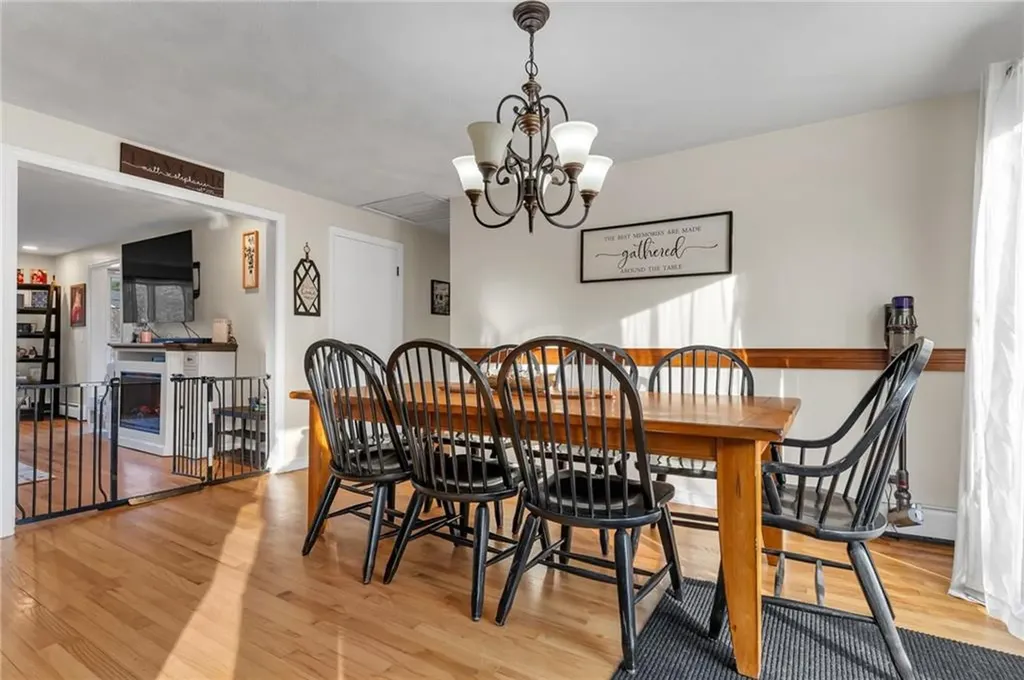 62 Canonchet Trail Cranston RI 02921